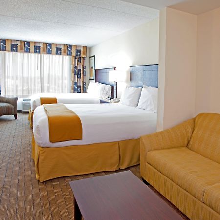 Holiday Inn Express & Suites Columbus At Northlake By Ihg Luaran gambar