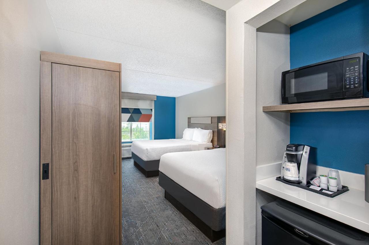 Holiday Inn Express & Suites Columbus At Northlake By Ihg Luaran gambar