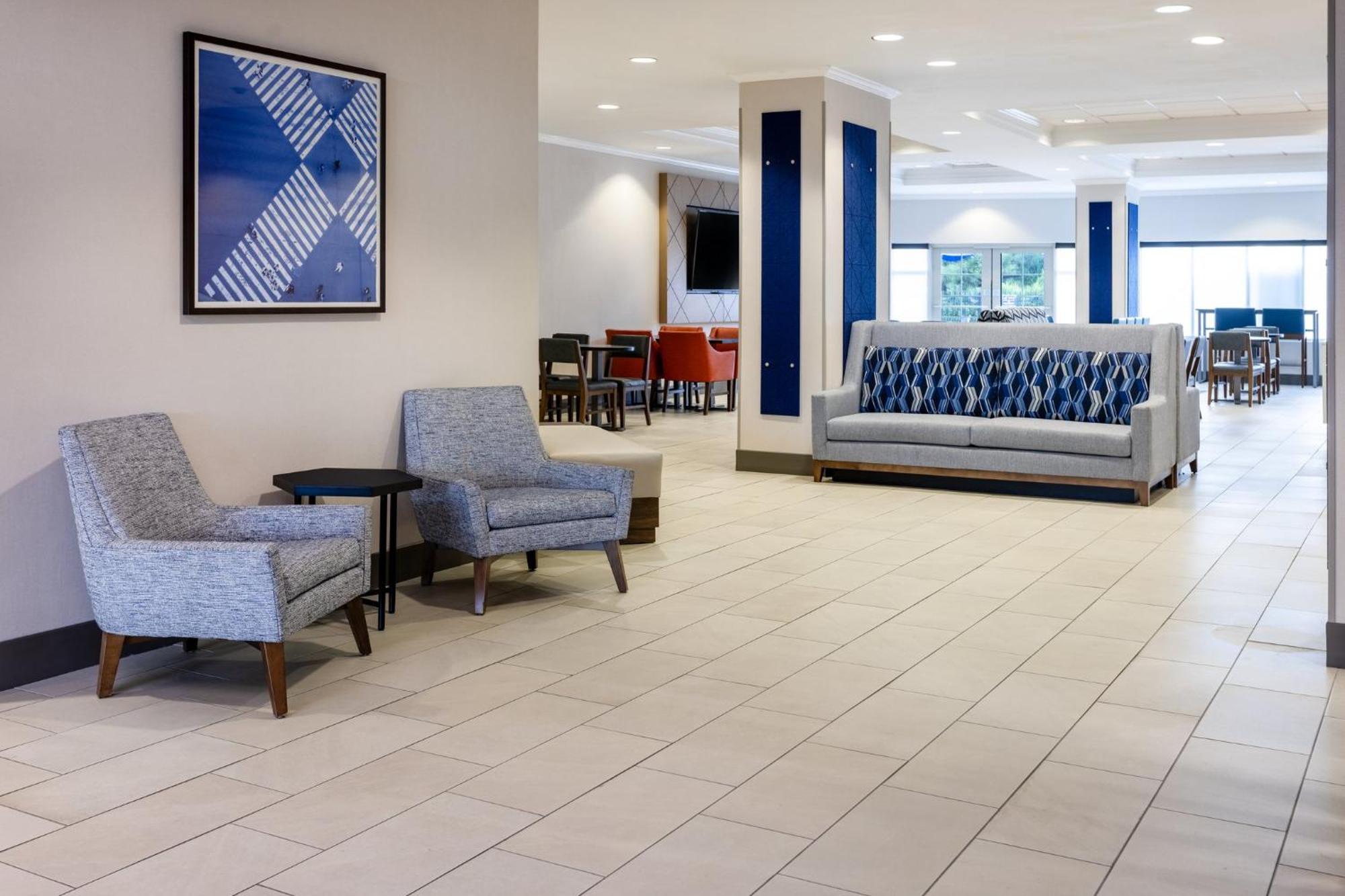 Holiday Inn Express & Suites Columbus At Northlake By Ihg Luaran gambar