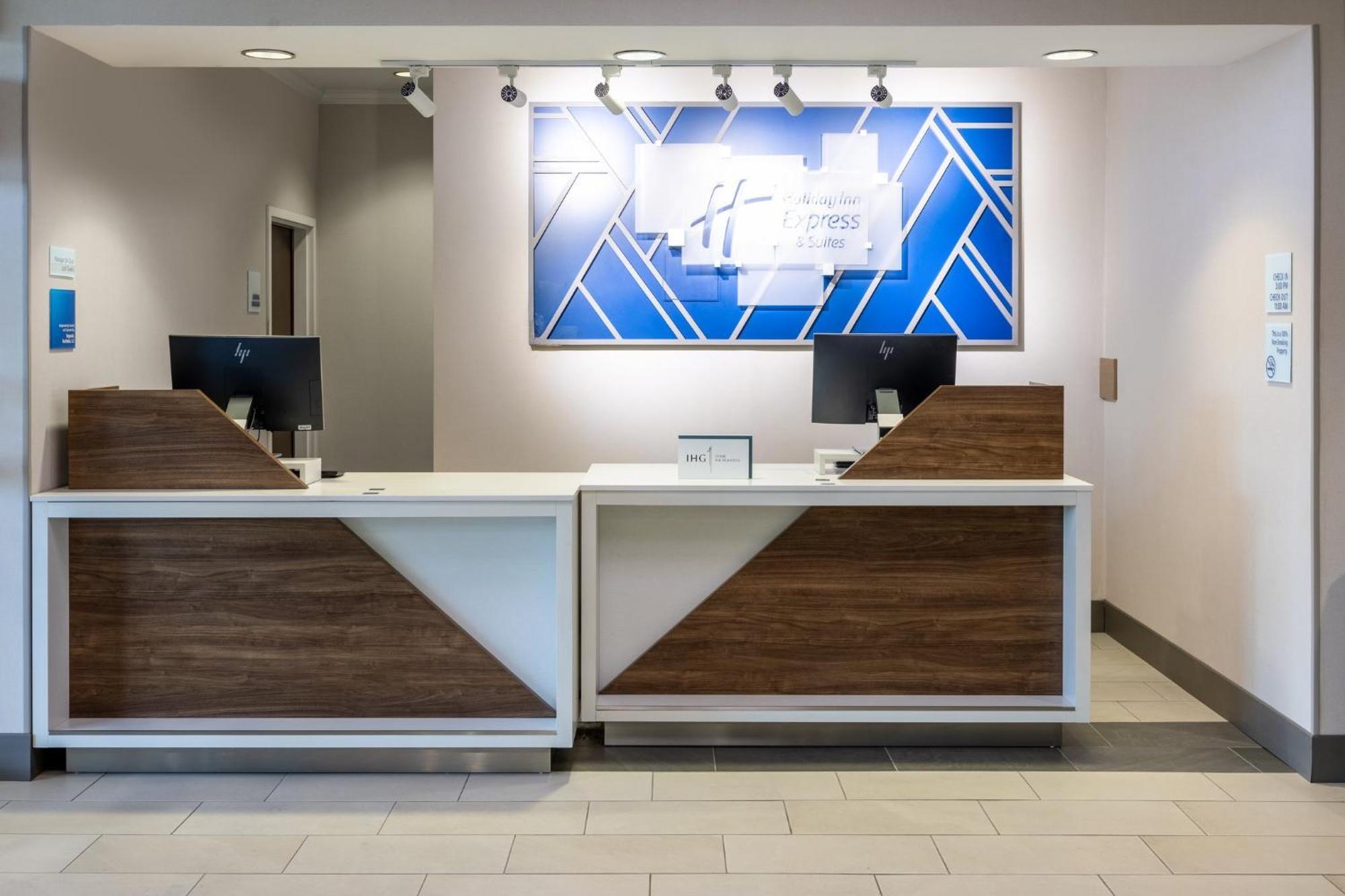 Holiday Inn Express & Suites Columbus At Northlake By Ihg Luaran gambar