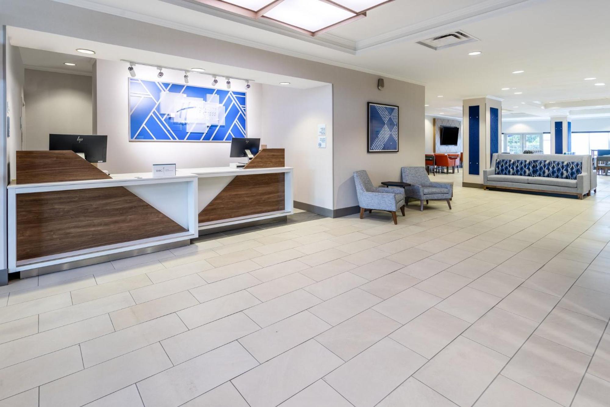 Holiday Inn Express & Suites Columbus At Northlake By Ihg Luaran gambar