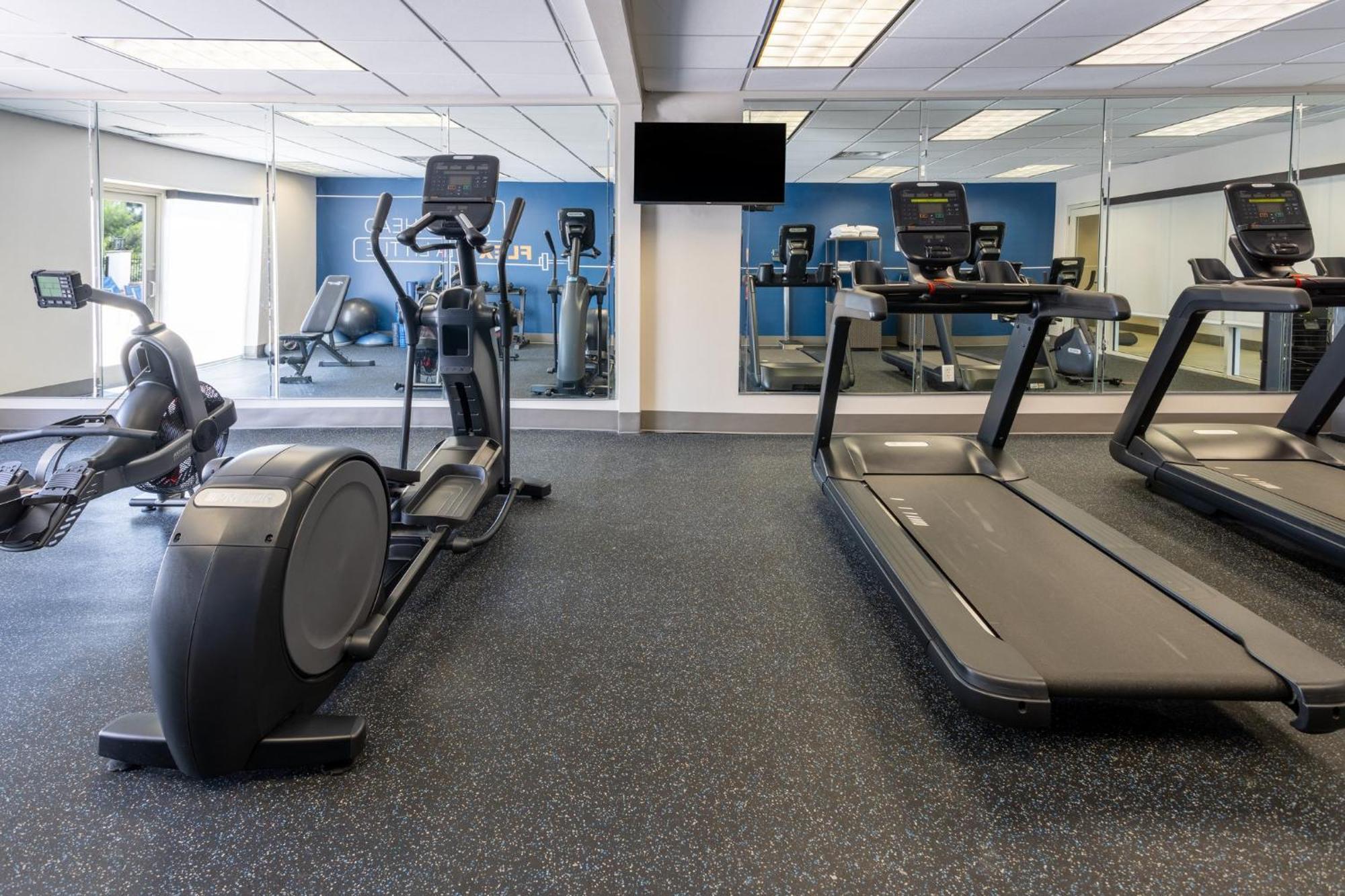 Holiday Inn Express & Suites Columbus At Northlake By Ihg Luaran gambar